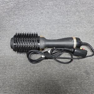 Professional Blowout‎ Hair Dryer Brush, Black Gold Dryer and Volumizer, Hot Air